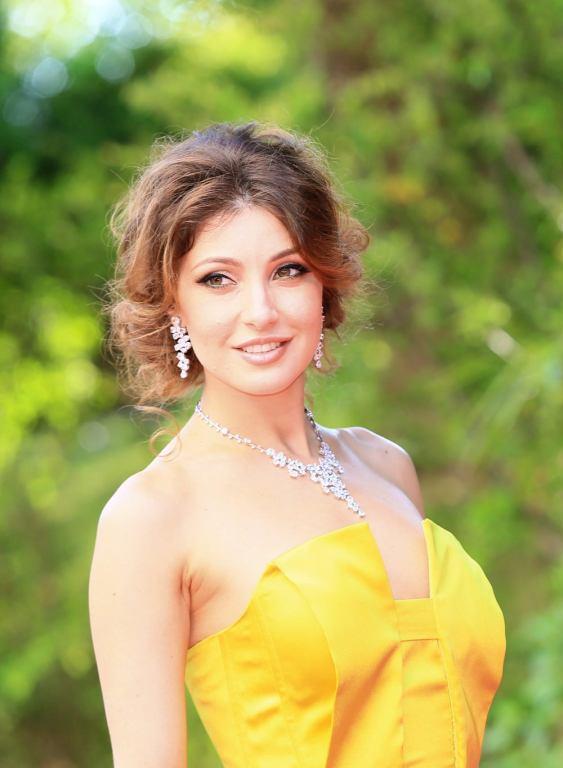 Анастасия Макеева в свадебном платье